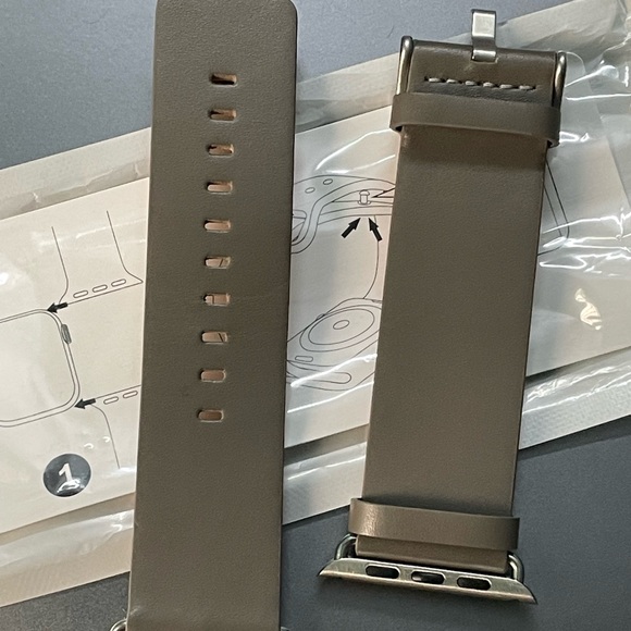 Brand new leather Apple Watch band - Picture 8 of 10